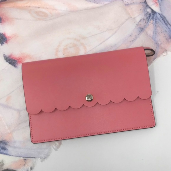 kate spade Handbags - HP🌸Kate Spade Bradbury Street Mollie Wristlet